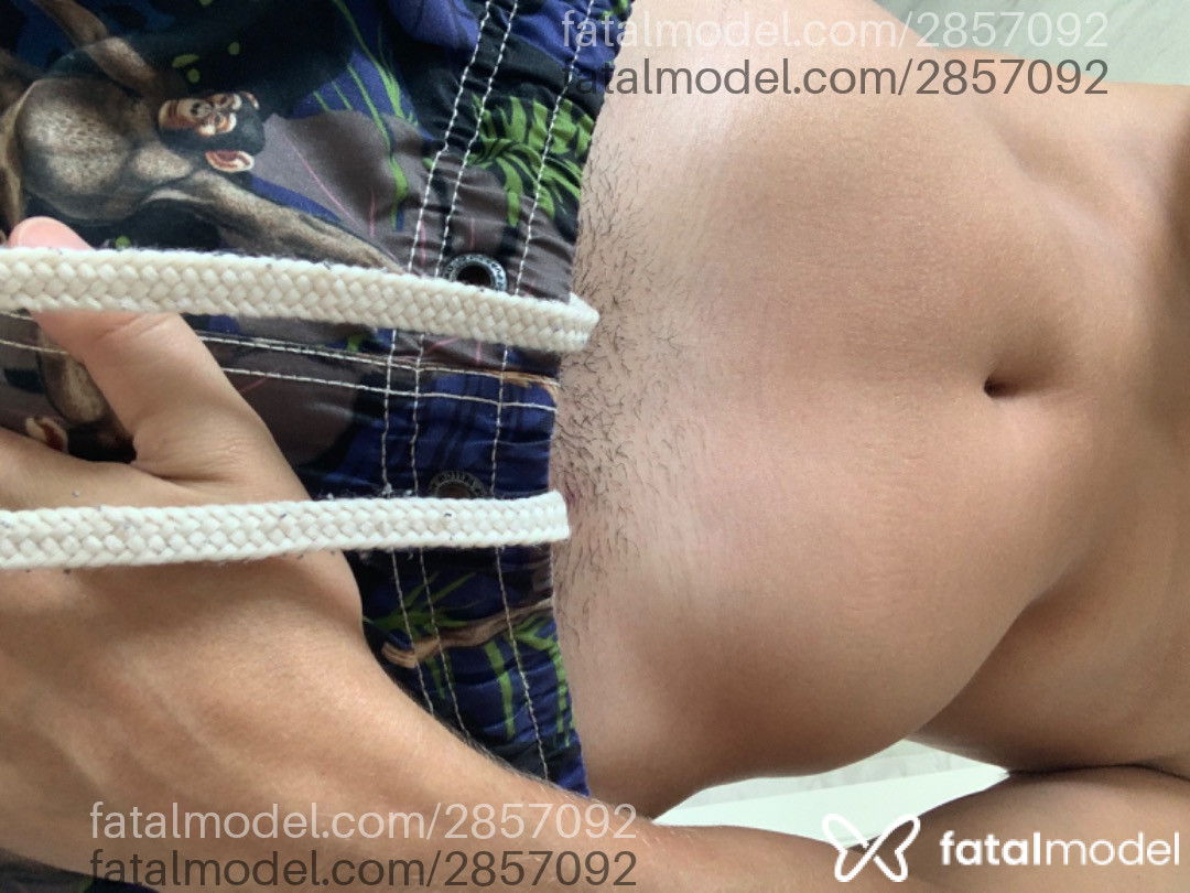 Acompanhante homem com cabelo castanho de olhos castanhos em Virtual - João Saraiva