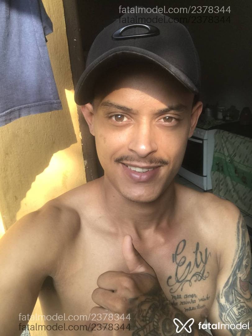 Acompanhante homem morena (o) de olhos castanhos em São Paulo - Souzajunioor