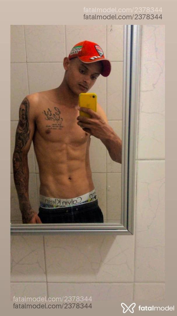 Acompanhante homem morena (o) de olhos castanhos em São Paulo - Souzajunioor