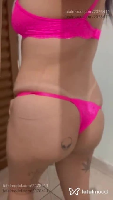 Acompanhante mulher com cabelo castanho de olhos castanhos em Aparecida de Goiânia - Luluzinha