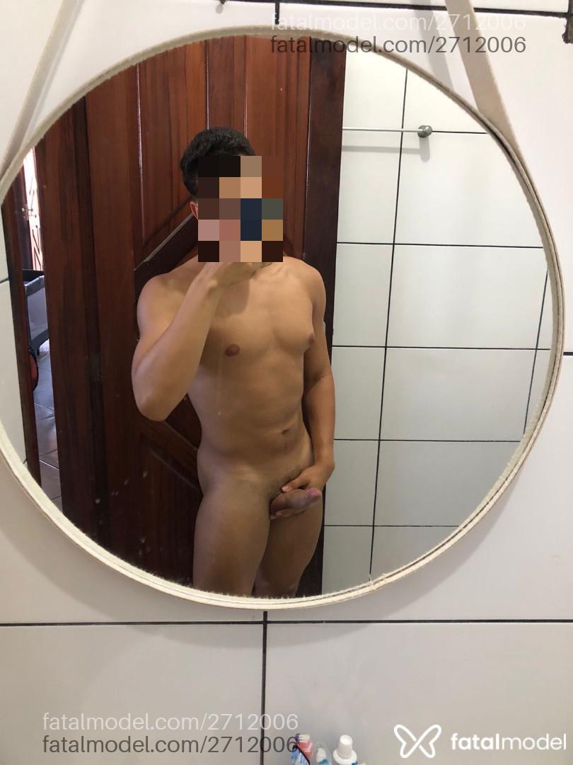 Acompanhante homem com cabelo castanho de olhos castanhos em Maceió - Enzo Valmont