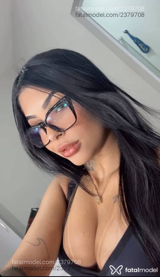 Acompanhante mulher morena (o) de olhos castanhos - Melissa Acompanhante mulher morena (o) de olhos castanhos - Melissa