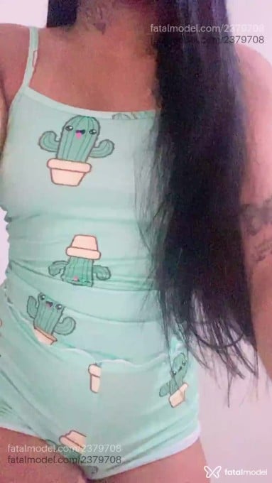 Acompanhante mulher morena (o) de olhos castanhos - Melissa