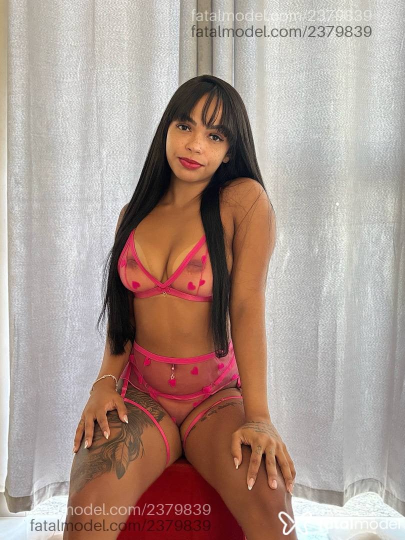 Acompanhante mulher morena (o) de olhos pretos em Bauru - Karoline