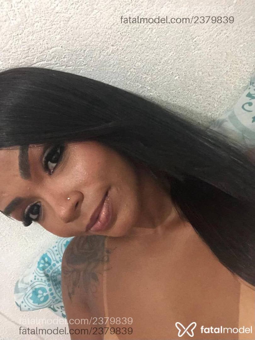 Acompanhante mulher morena (o) de olhos pretos - Karoline
