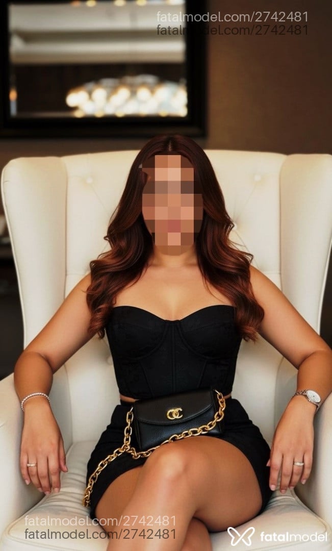Acompanhante mulher morena (o) de olhos castanhos em Curitiba Acompanhante mulher morena (o) de olhos castanhos em Curitiba - Jade Seleno