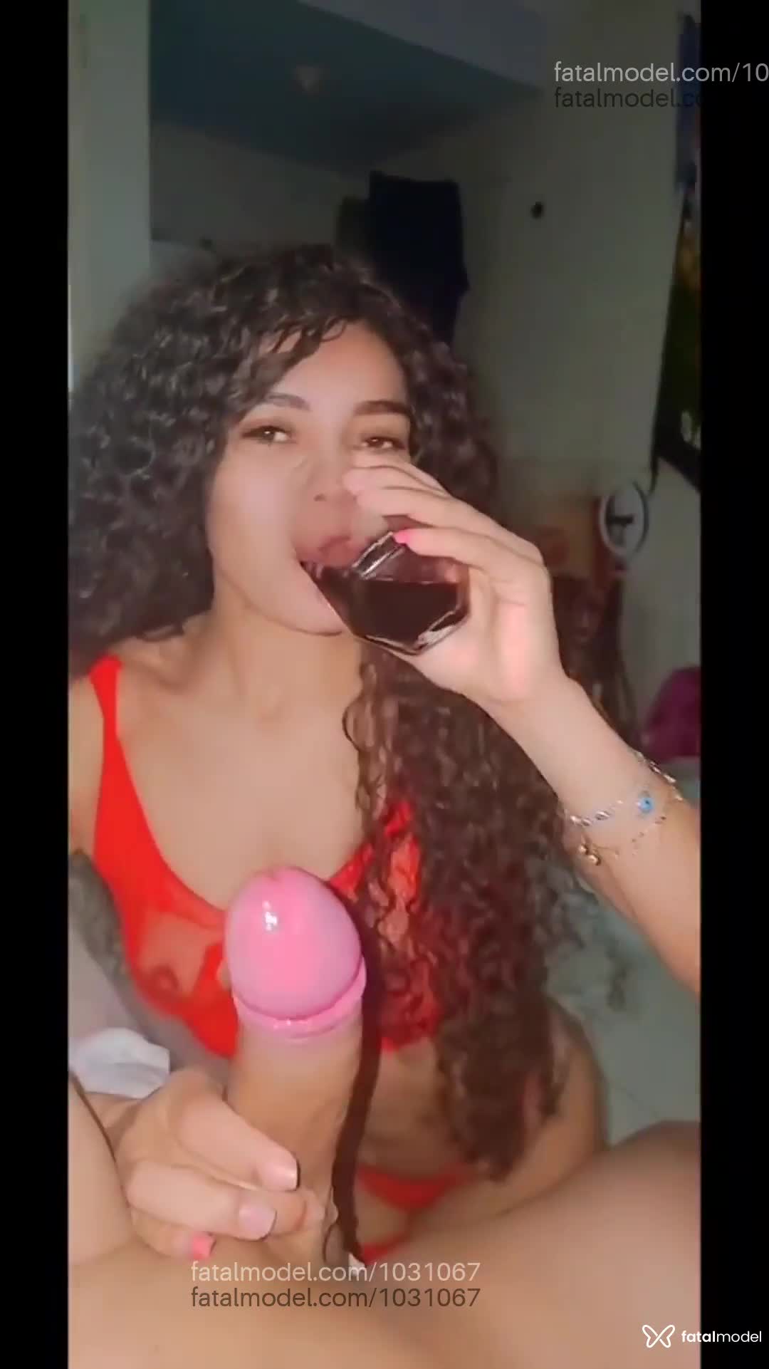 Acompanhante mulher morena (o) de olhos castanhos em São José Acompanhante mulher morena (o) de olhos castanhos em São José - Samar Bahianinha