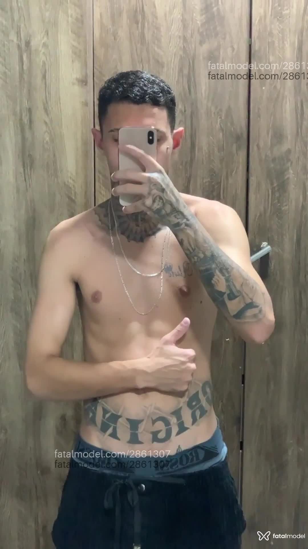 Acompanhante homem morena (o) de olhos castanhos em Virtual - Tatuadinho Maldoso