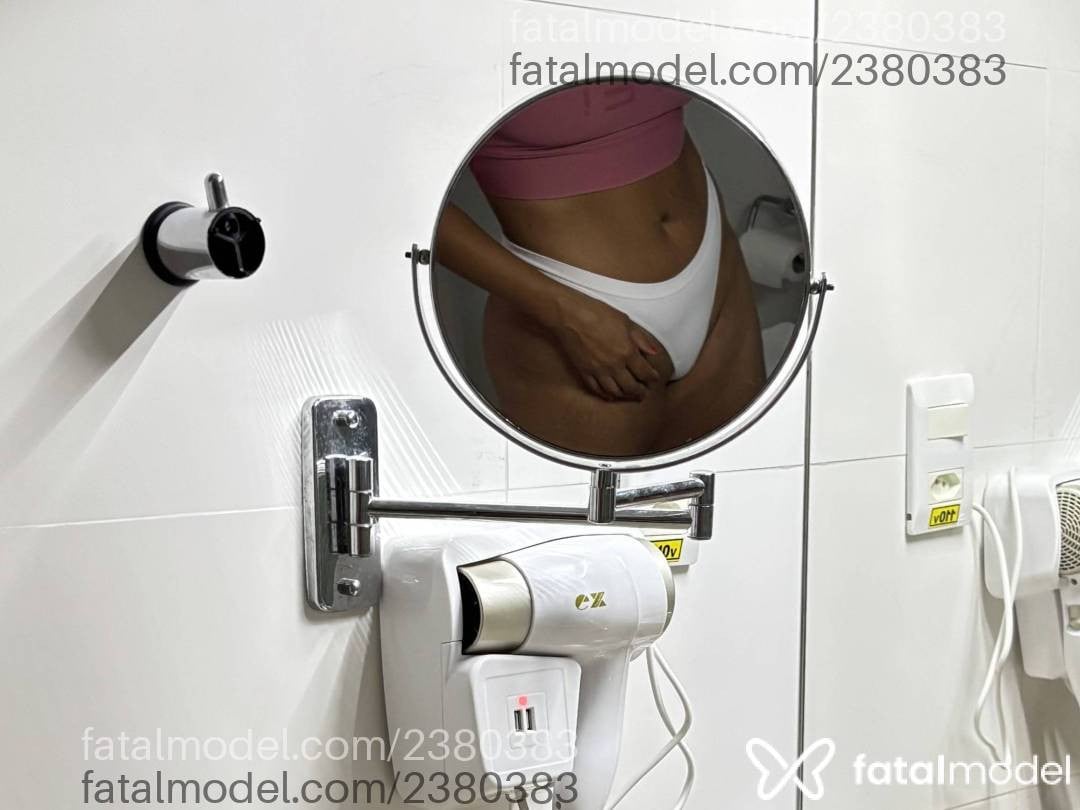 Acompanhante mulher loira (o) de olhos pretos em Campinas Acompanhante mulher loira (o) de olhos pretos em Campinas - Bella Almeida
