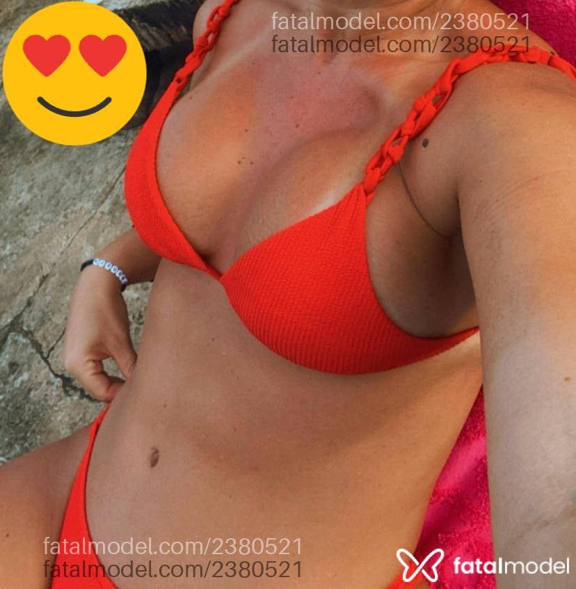 Acompanhante mulher morena (o) de olhos castanhos em Campo Grande Acompanhante mulher morena (o) de olhos castanhos em Campo Grande - Valentina