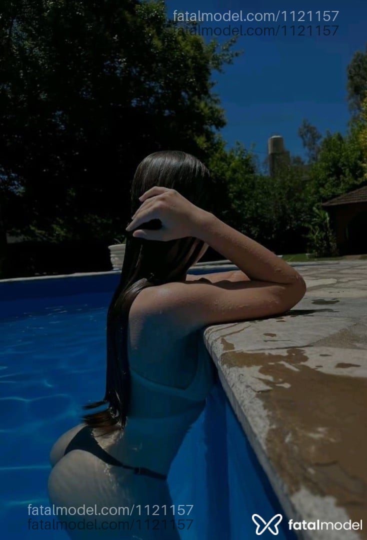 Acompanhante mulher morena (o) de olhos mel - Ster Almeida