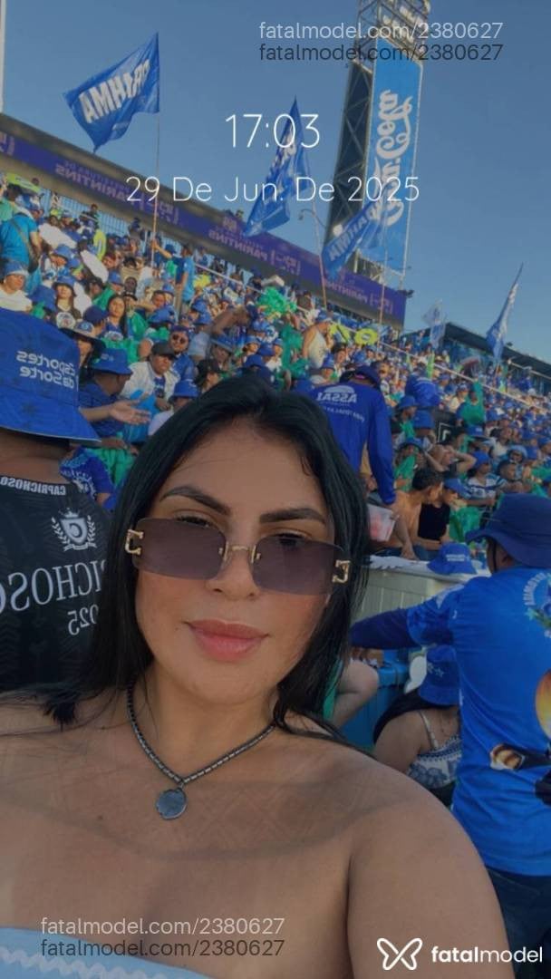 Acompanhante mulher morena (o) de olhos castanhos em Itapema - Luna