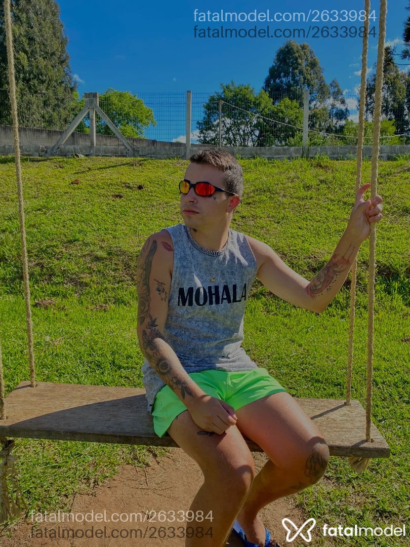 Acompanhante homem com cabelo castanho de olhos mel em Passo Fundo - Fernando