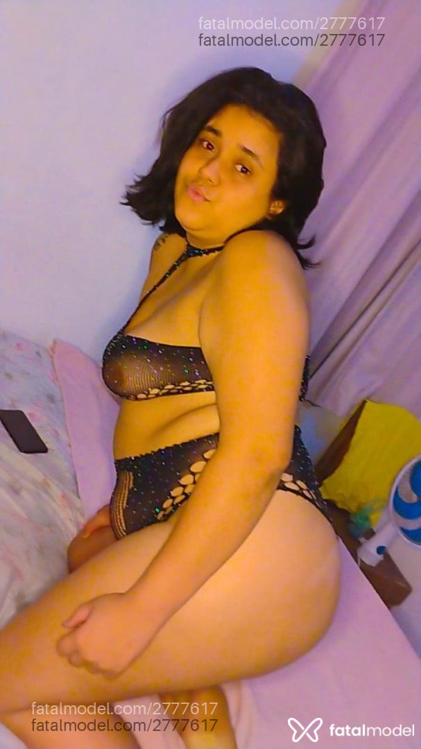 Acompanhante mulher com cabelo castanho de olhos castanhos - Vitória Acompanhante mulher com cabelo castanho de olhos castanhos - Vitória