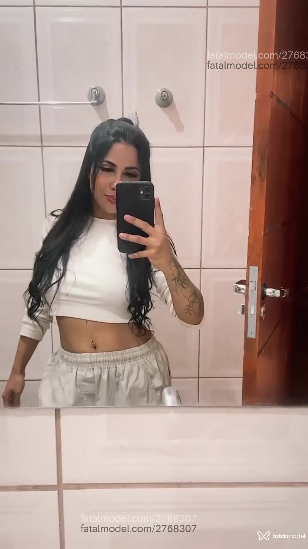 Acompanhante mulher morena (o) de olhos castanhos - Tereza Acompanhante mulher morena (o) de olhos castanhos - Tereza