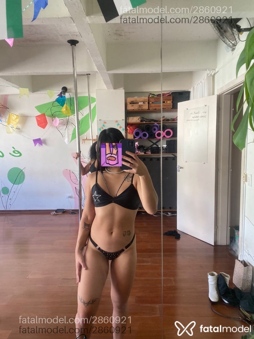 Acompanhante mulher morena (o) de olhos mel em Virtual - Indinha