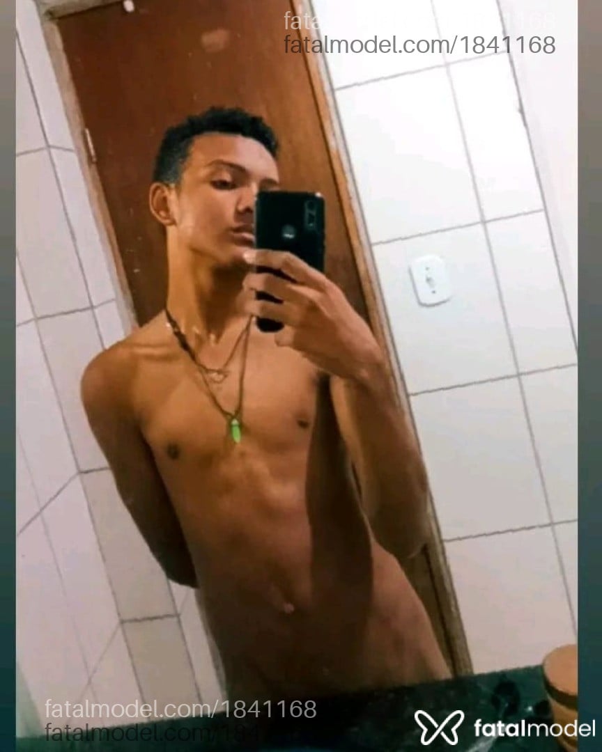 Acompanhante homem morena (o) de olhos castanhos - Princeso Acompanhante homem morena (o) de olhos castanhos - Princeso
