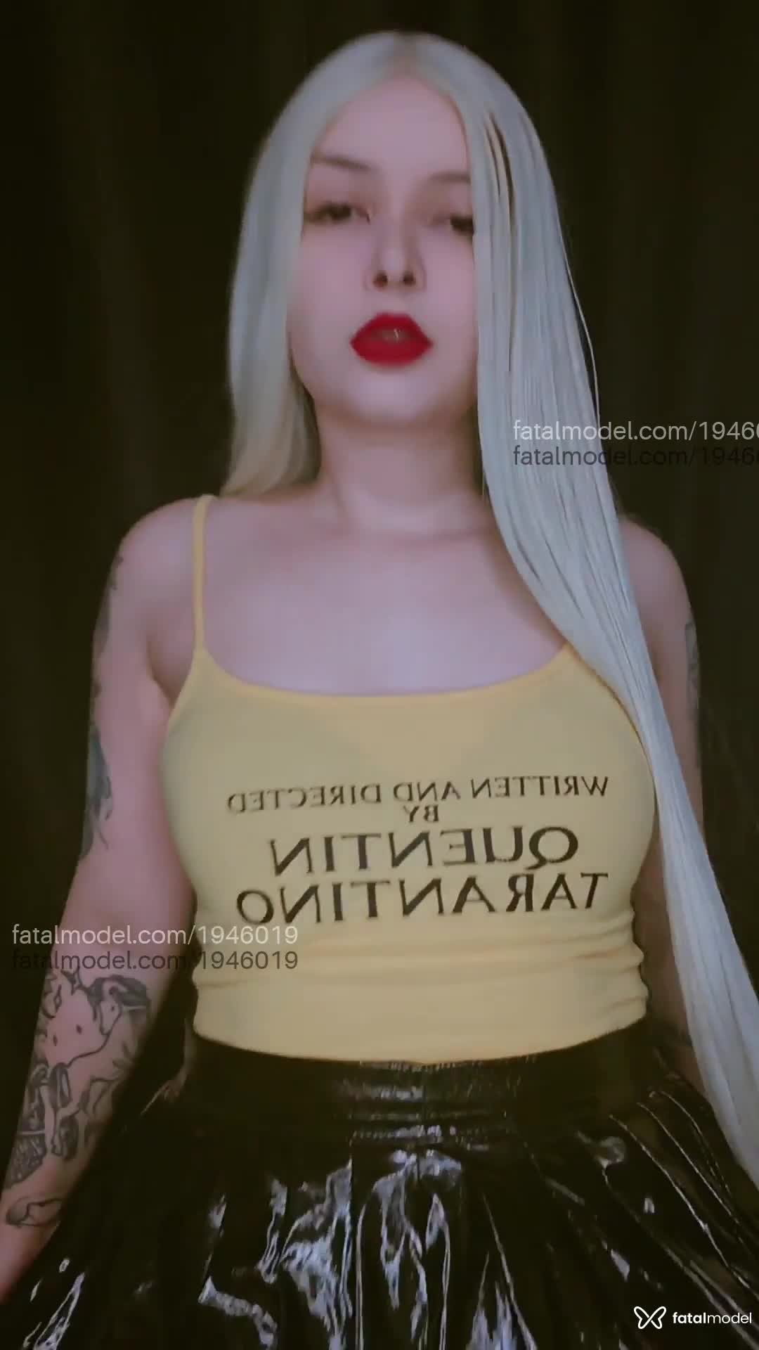 Acompanhante mulher loira (o) de olhos castanhos em Virtual - Dommetherapy