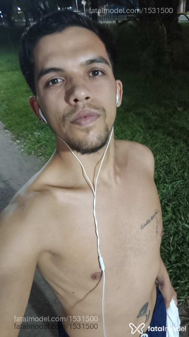 Acompanhante homem com cabelo castanho de olhos castanhos em Goiânia - Alê