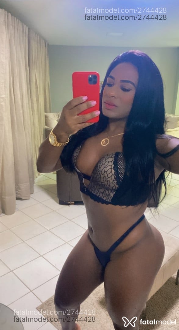 Acompanhante mulher trans morena (o) de olhos pretos em Maceió - Karen