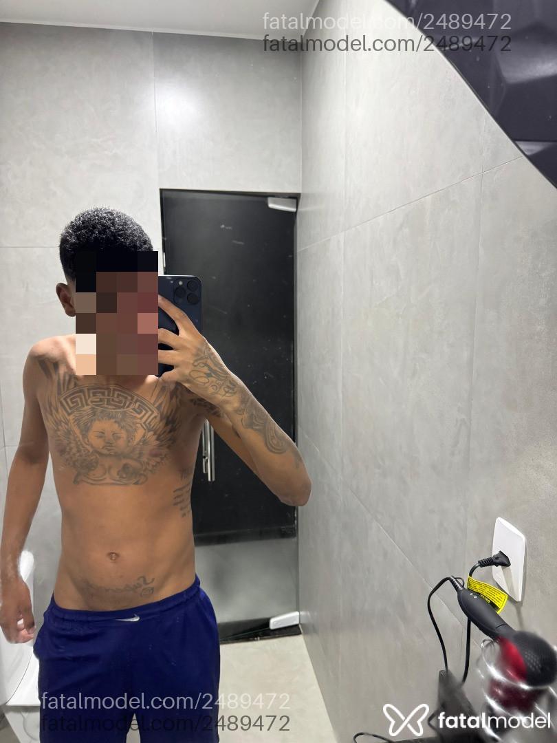 Acompanhante homem morena (o) de olhos castanhos - Clenisson Acompanhante homem morena (o) de olhos castanhos - Clenisson