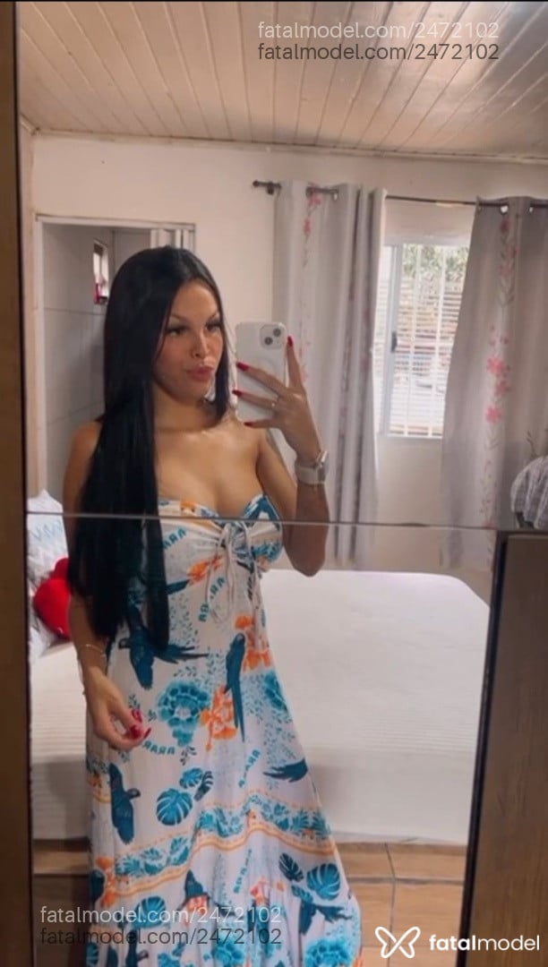 Acompanhante mulher morena (o) de olhos castanhos - Livia Acompanhante mulher morena (o) de olhos castanhos - Livia