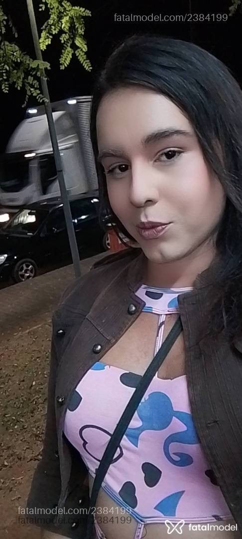 Acompanhante mulher trans morena (o) de olhos pretos - Isis Lima