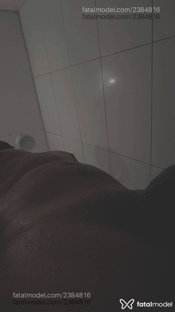 Acompanhante homem morena (o) de olhos pretos - Matheus