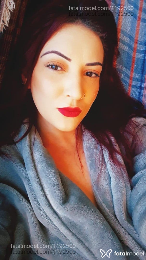 Acompanhante mulher com cabelo castanho de olhos castanhos em Francisco Beltrão Acompanhante mulher com cabelo castanho de olhos castanhos em Francisco Beltrão - Viviane