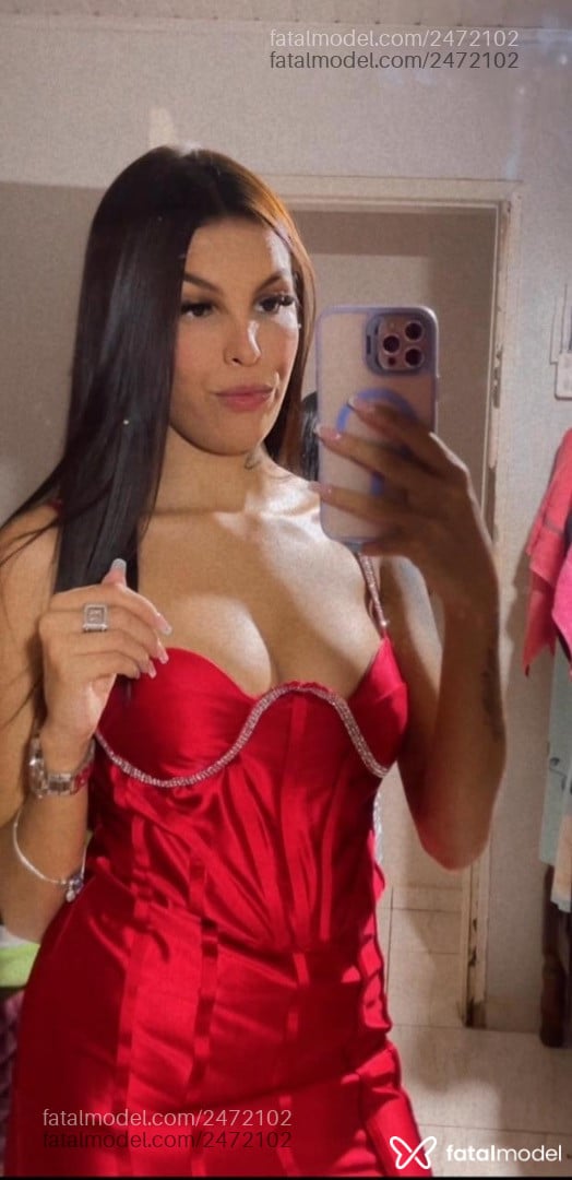 Acompanhante mulher morena (o) de olhos castanhos - Livia Acompanhante mulher morena (o) de olhos castanhos - Livia