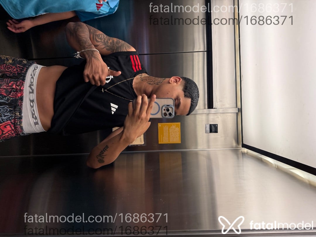 Acompanhante homem morena (o) de olhos castanhos em Recife Acompanhante homem morena (o) de olhos castanhos em Recife - Alex