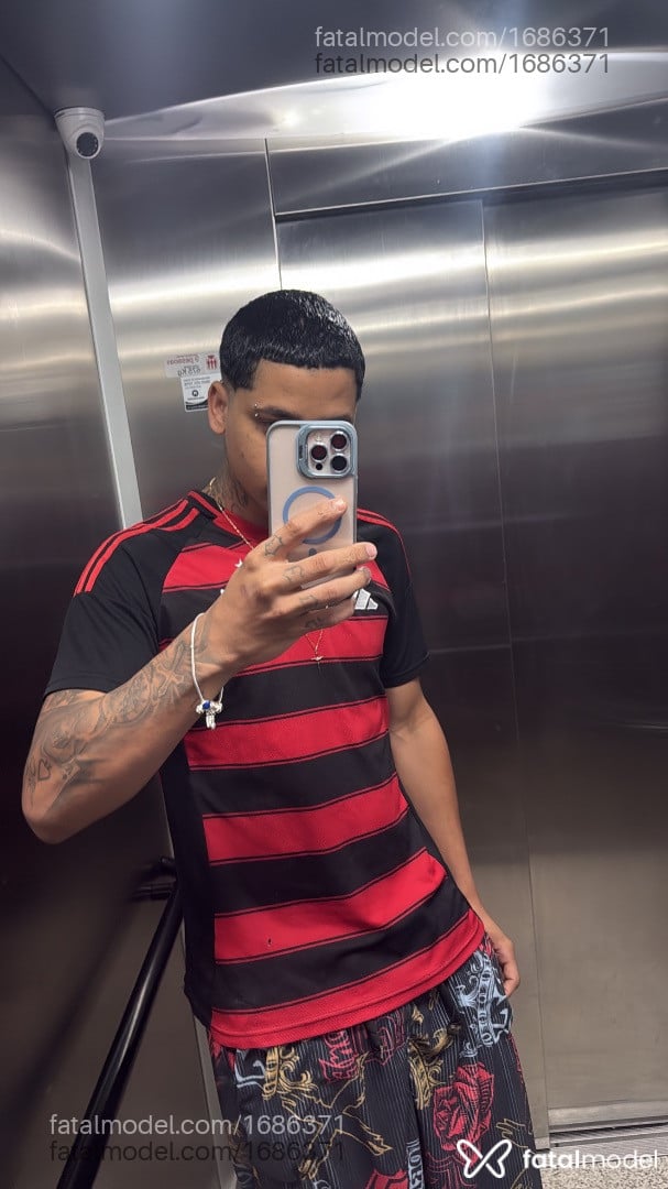 Acompanhante homem morena (o) de olhos castanhos em Recife Acompanhante homem morena (o) de olhos castanhos em Recife - Alex