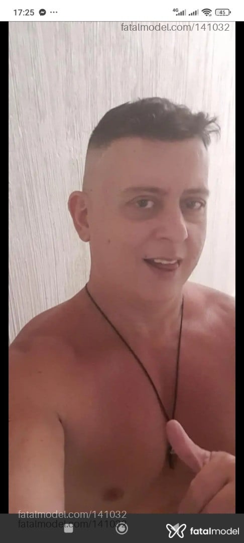 Acompanhante homem loira (o) de olhos castanhos em Varginha Acompanhante homem loira (o) de olhos castanhos em Varginha - Naldo o cara sexy