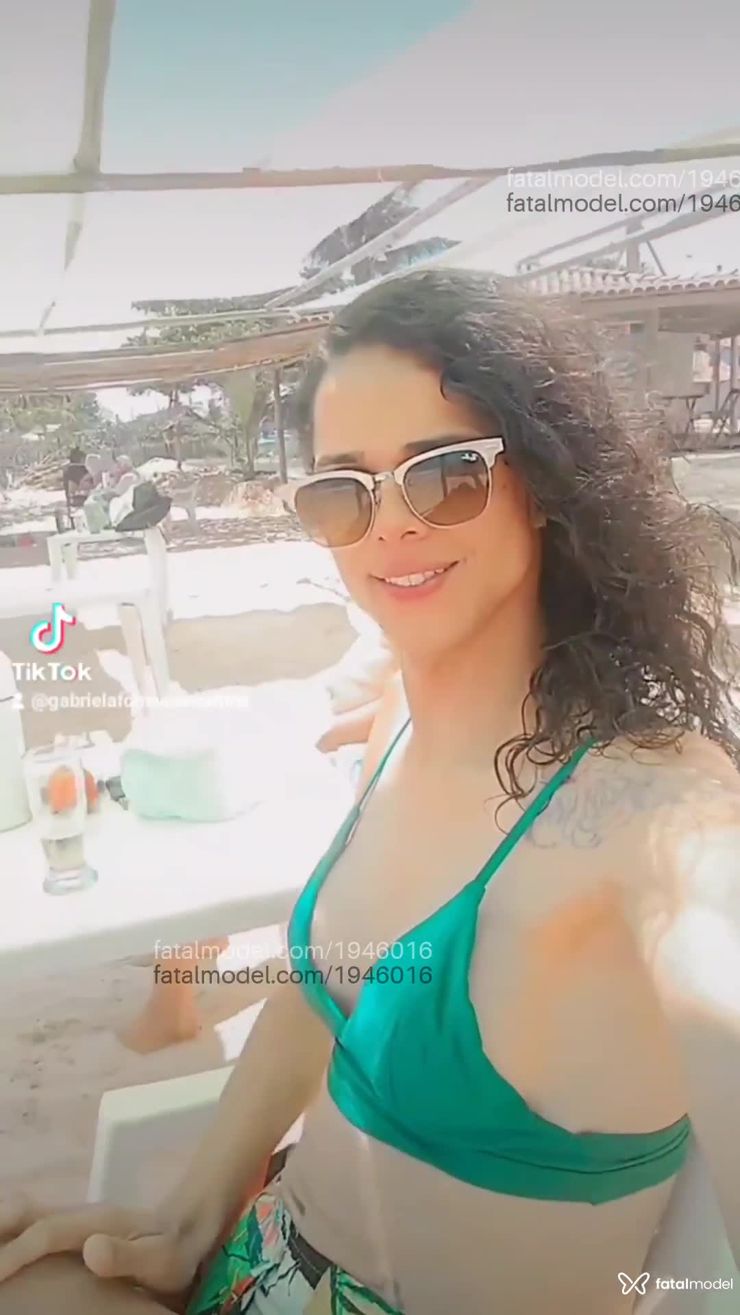 Acompanhante mulher trans com cabelo castanho de olhos castanhos em Betim - Flávia TransBetim