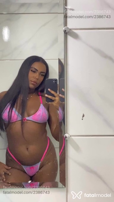 Acompanhante mulher morena (o) de olhos pretos em Macaé - Lua