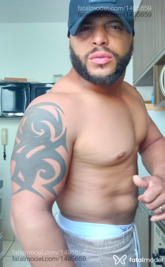 Acompanhante homem sem cabelo de olhos pretos em São José do Rio Preto Acompanhante homem sem cabelo de olhos pretos em São José do Rio Preto - Moreno dotado
