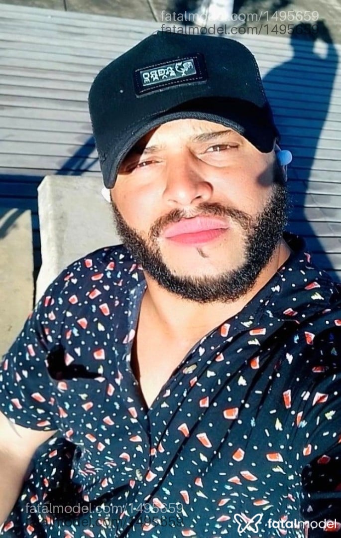 Acompanhante homem sem cabelo de olhos pretos em São José do Rio Preto Acompanhante homem sem cabelo de olhos pretos em São José do Rio Preto - Moreno dotado