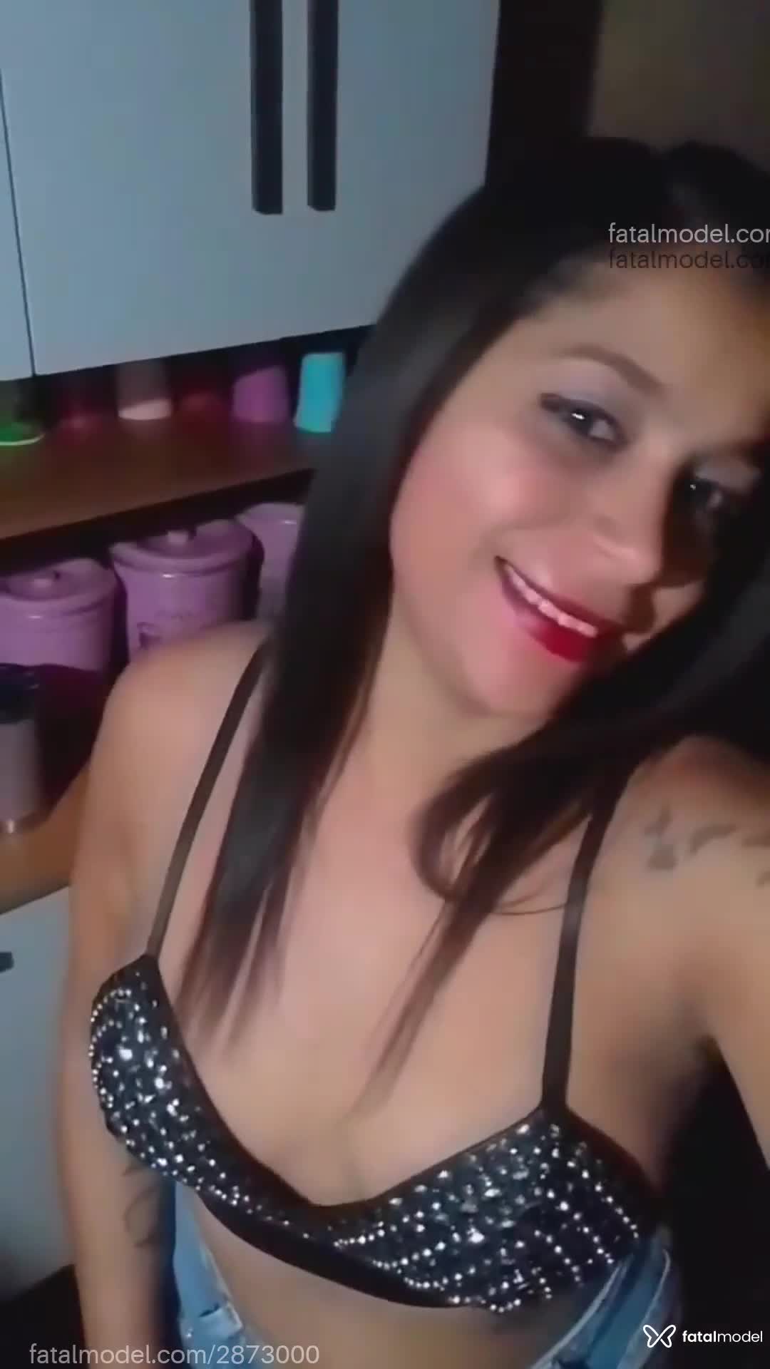 Acompanhante mulher morena (o) de olhos castanhos em Prata - Laylla