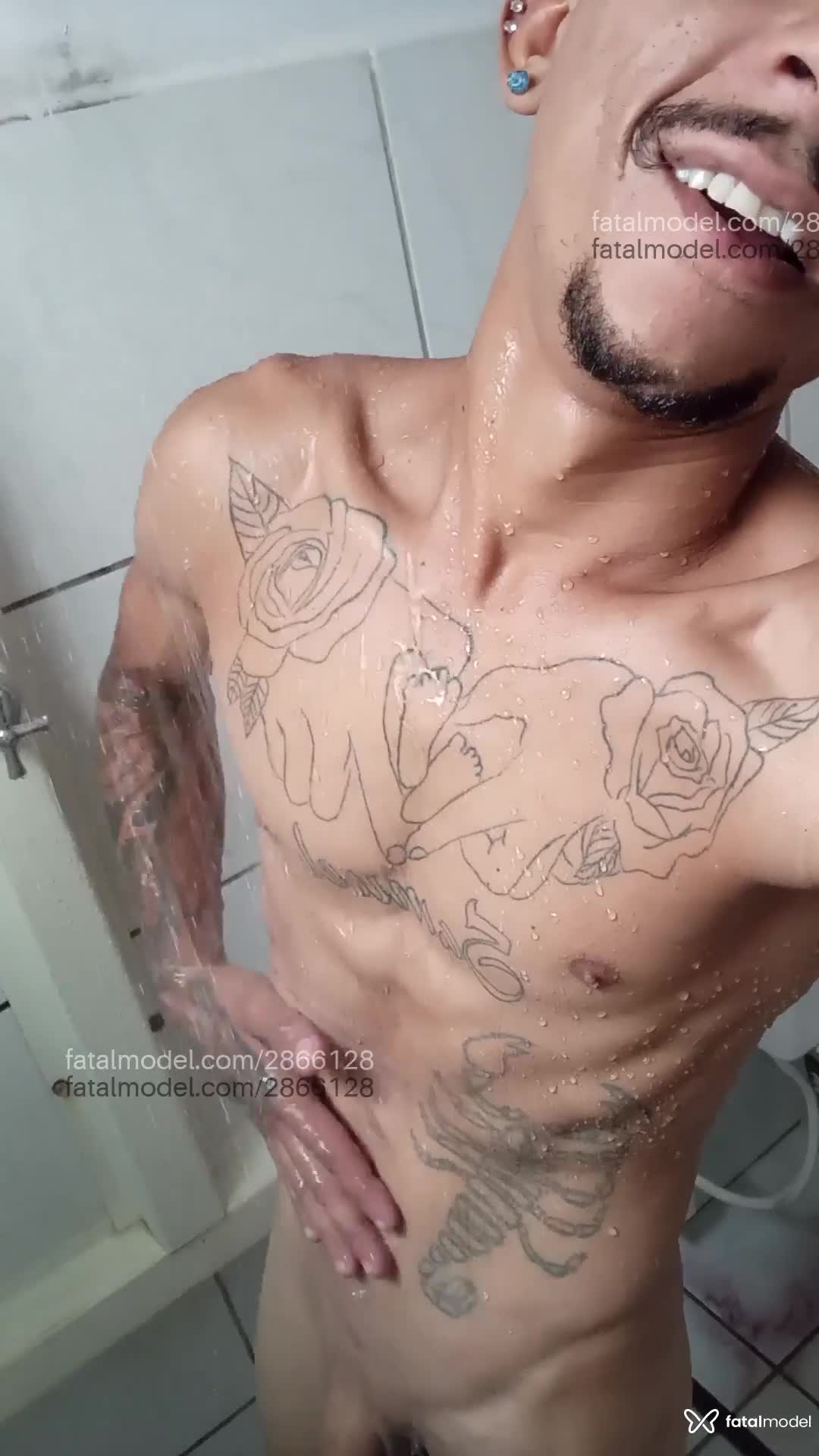 Acompanhante homem loira (o) de olhos castanhos em Caldas Novas Acompanhante homem loira (o) de olhos castanhos em Caldas Novas - Herry