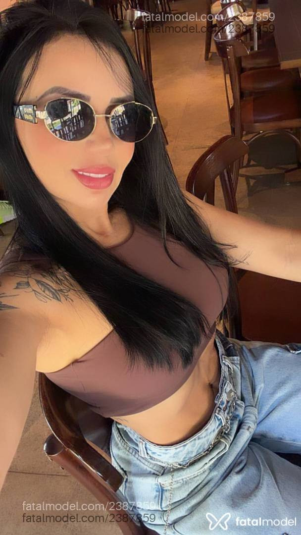 Acompanhante mulher morena (o) de olhos mel em Araguaína Acompanhante mulher morena (o) de olhos mel em Araguaína - Fernanda