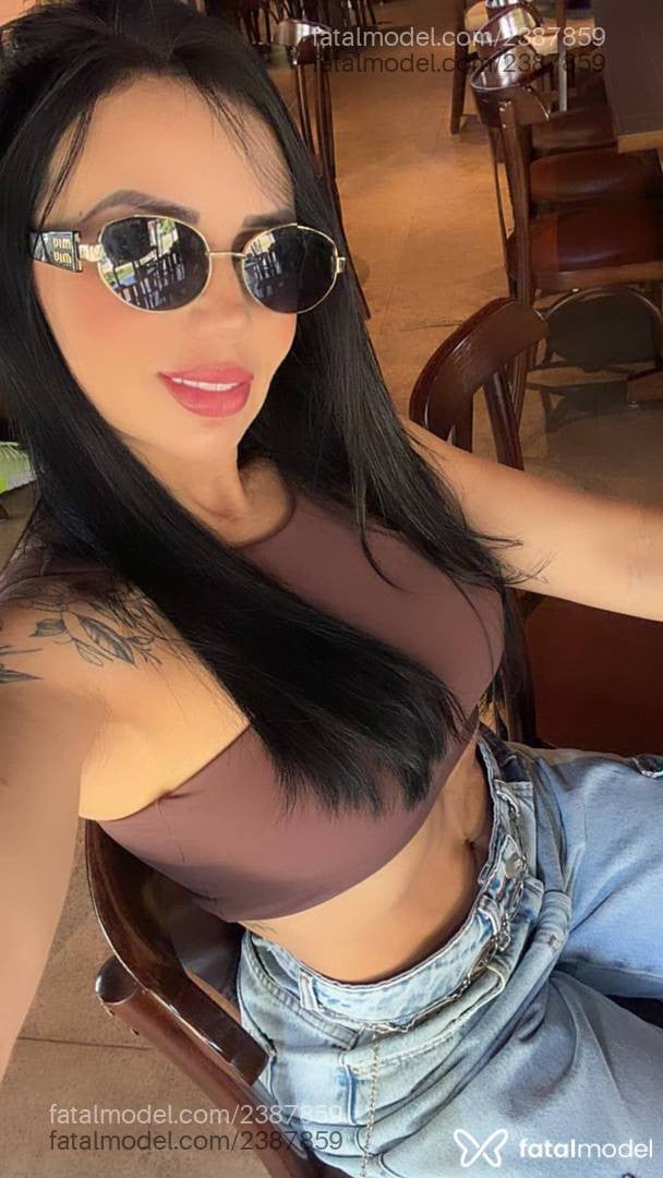 Acompanhante mulher morena (o) de olhos mel - Fernanda
