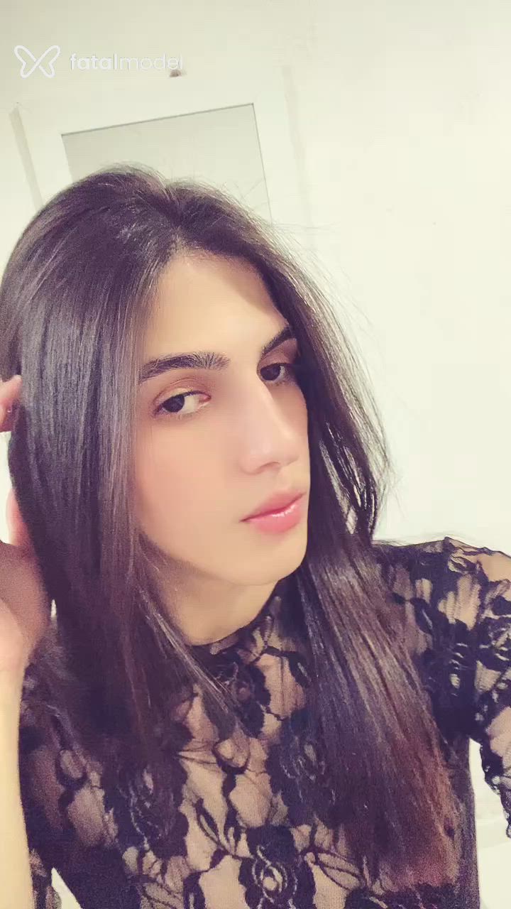 Acompanhante mulher trans com cabelo castanho de olhos castanhos - Ranny