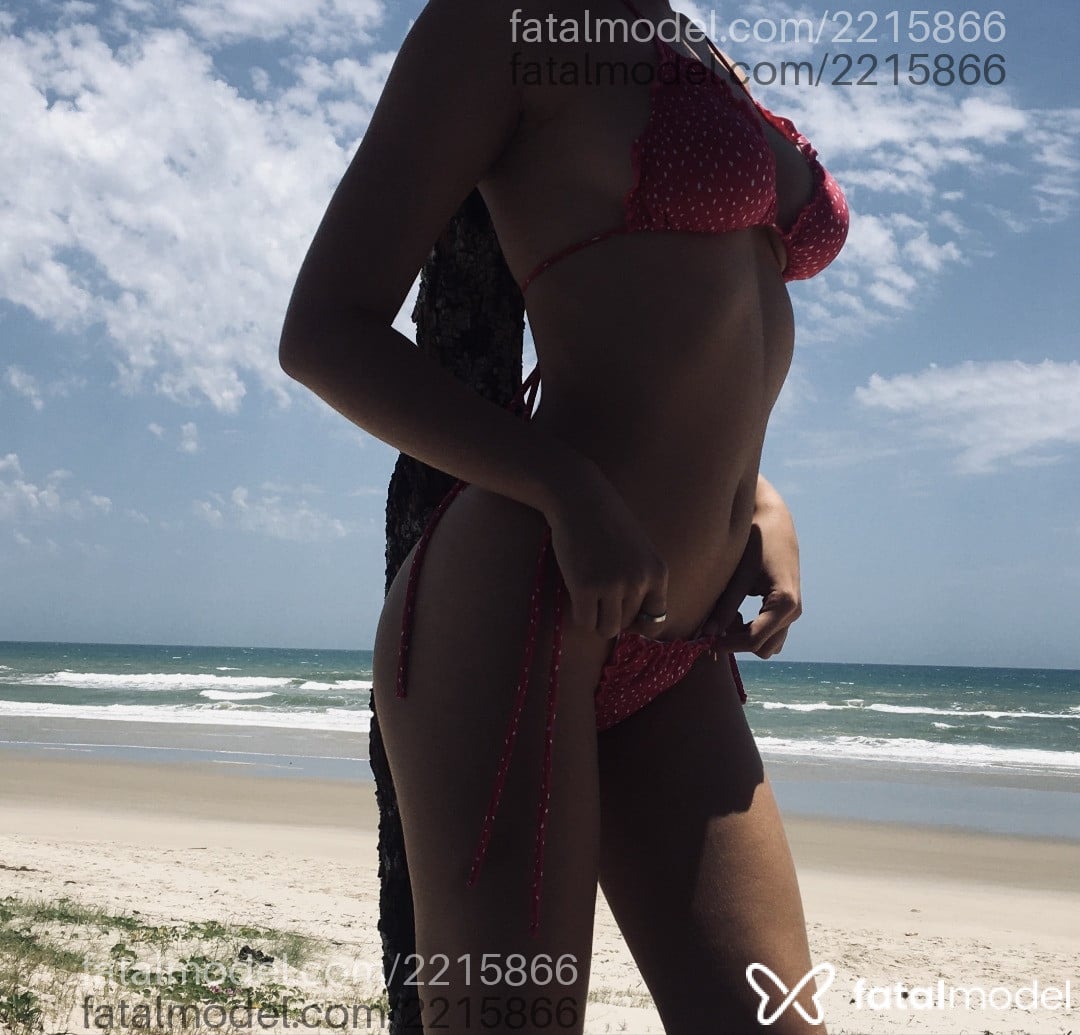 Acompanhante mulher morena (o) de olhos castanhos em Aracaju Acompanhante mulher morena (o) de olhos castanhos em Aracaju - Isadora Duarte