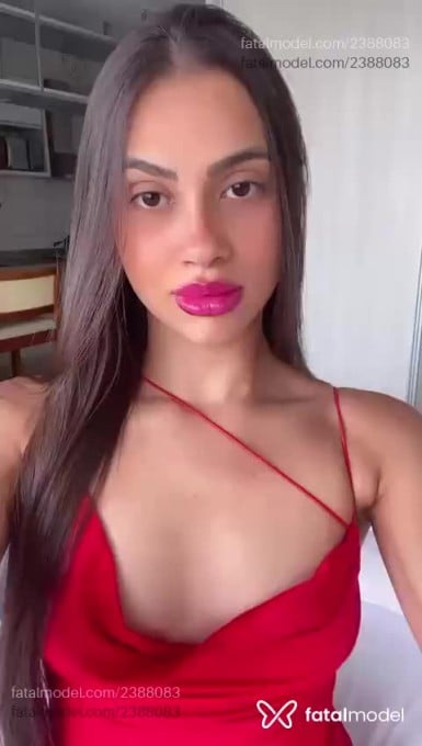 Acompanhante mulher com cabelo castanho de olhos castanhos em Balneário Camboriú - Mel