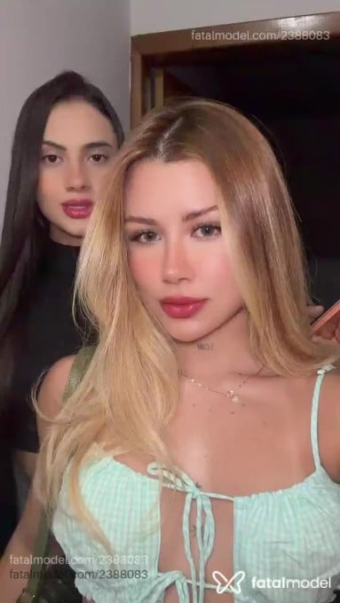 Acompanhante mulher com cabelo castanho de olhos castanhos em Balneário Camboriú - Mel
