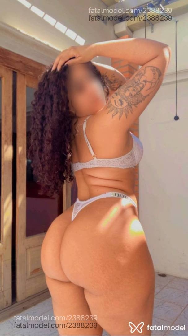 Acompanhante mulher morena (o) de olhos castanhos - Jade Ferraz