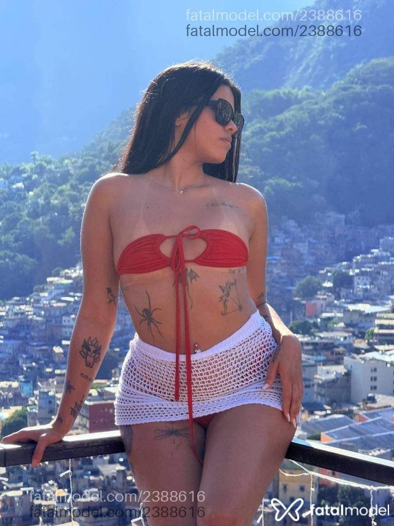 Acompanhante mulher morena (o) de olhos castanhos - Ana Júlia
