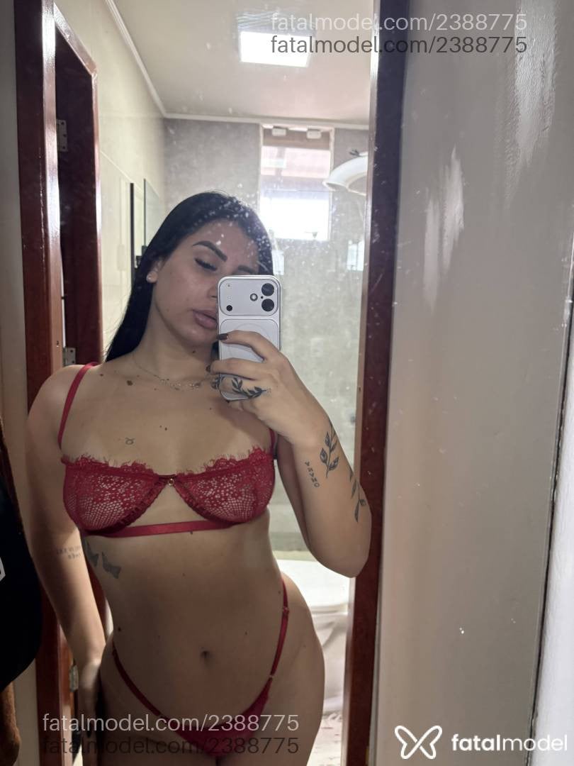 Acompanhante mulher morena (o) de olhos castanhos - Lorena