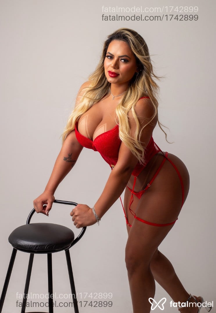 Acompanhante mulher morena (o) de olhos castanhos em Tubarão Acompanhante mulher morena (o) de olhos castanhos em Tubarão - Júlia Matarazzo