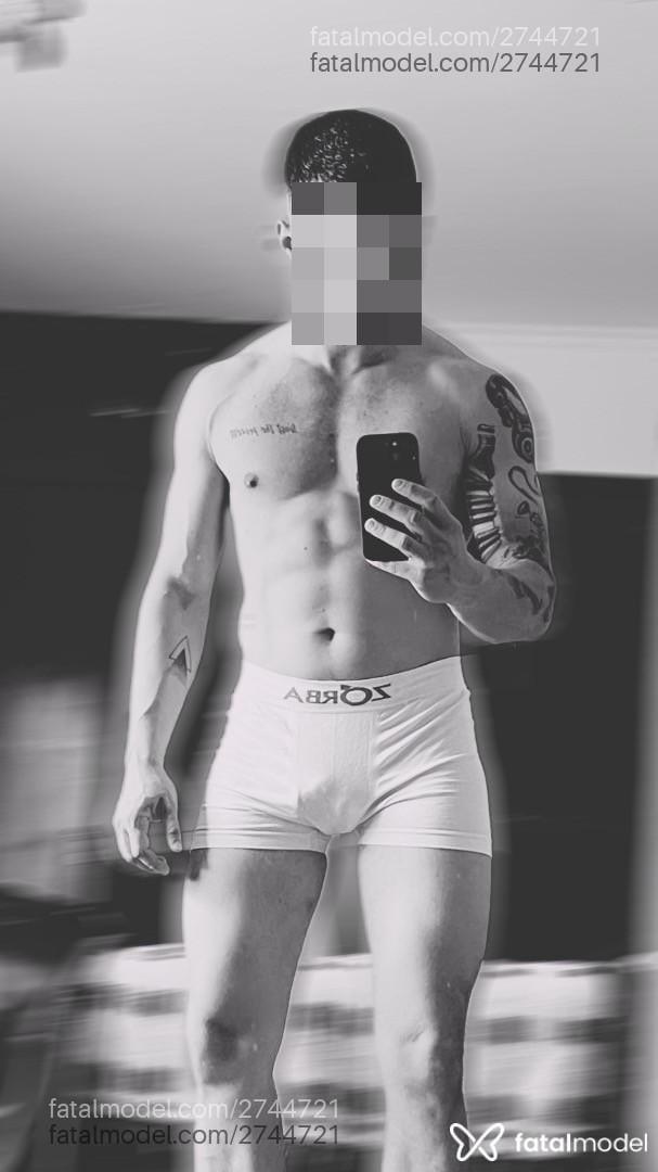 Acompanhante homem com cabelo castanho de olhos castanhos em São Paulo Acompanhante homem com cabelo castanho de olhos castanhos em São Paulo - Rica Santoro